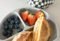 Sheet-Pan Eggs for Sandwiches: Make-Ahead Breakfast Squares