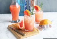Rosemary Gin Grapefruit Cocktail Recipe with Citrus Twist