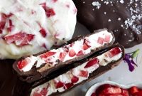 Viral Chocolate-Covered Strawberry Yogurt Clusters Recipe