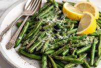 Crispy Air Fryer Green Beans with Garlic and Parmesan