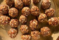 Gond Laddu (Pinni) Recipe: How to Make Traditional Dink Laddu