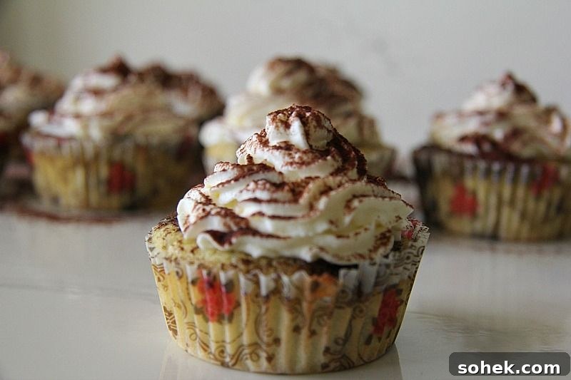 Strawberry Cream Cupcakes: Moist Vanilla Cupcakes with Fresh Strawberry Frosting 6 tiramisu cupcake