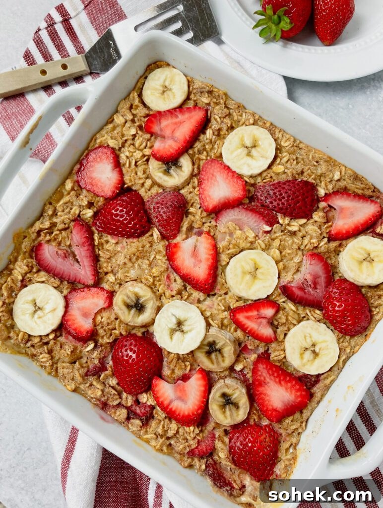 Make-Ahead Strawberry Banana Baked Oatmeal — Freezer-Friendly 2 strawberry banana oatmeal bake