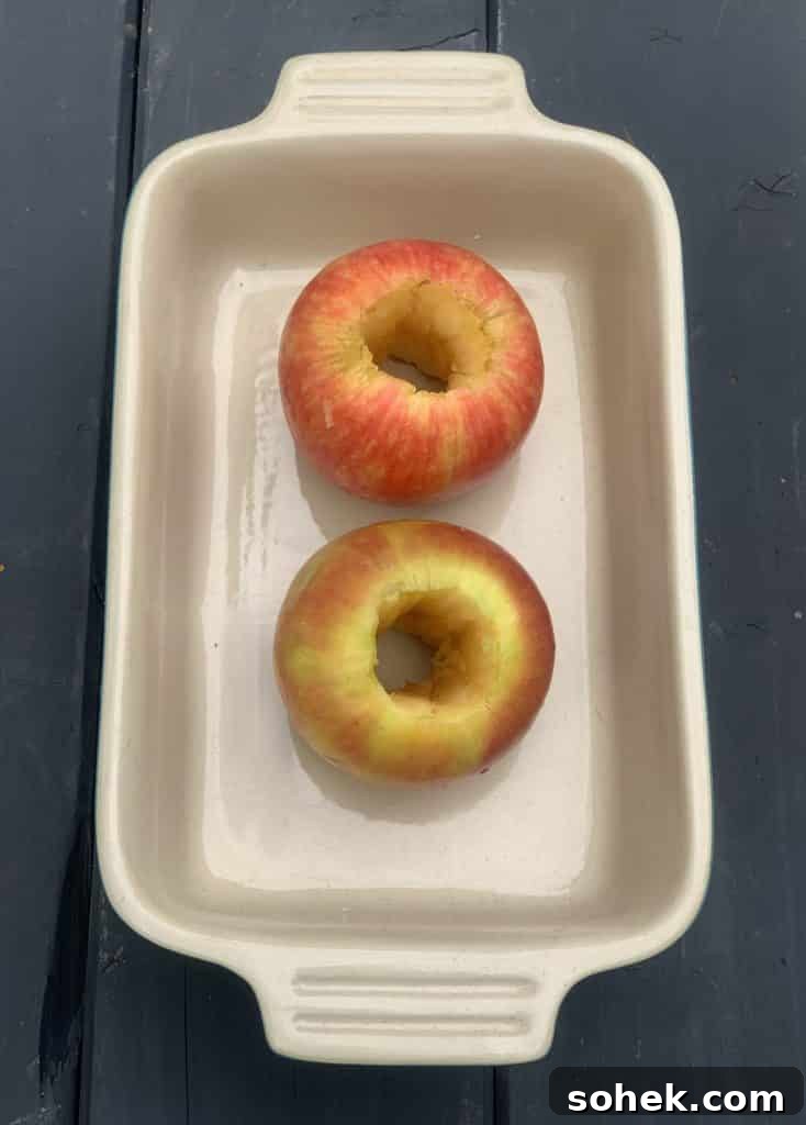 Baked Apples with cinnamon & oats