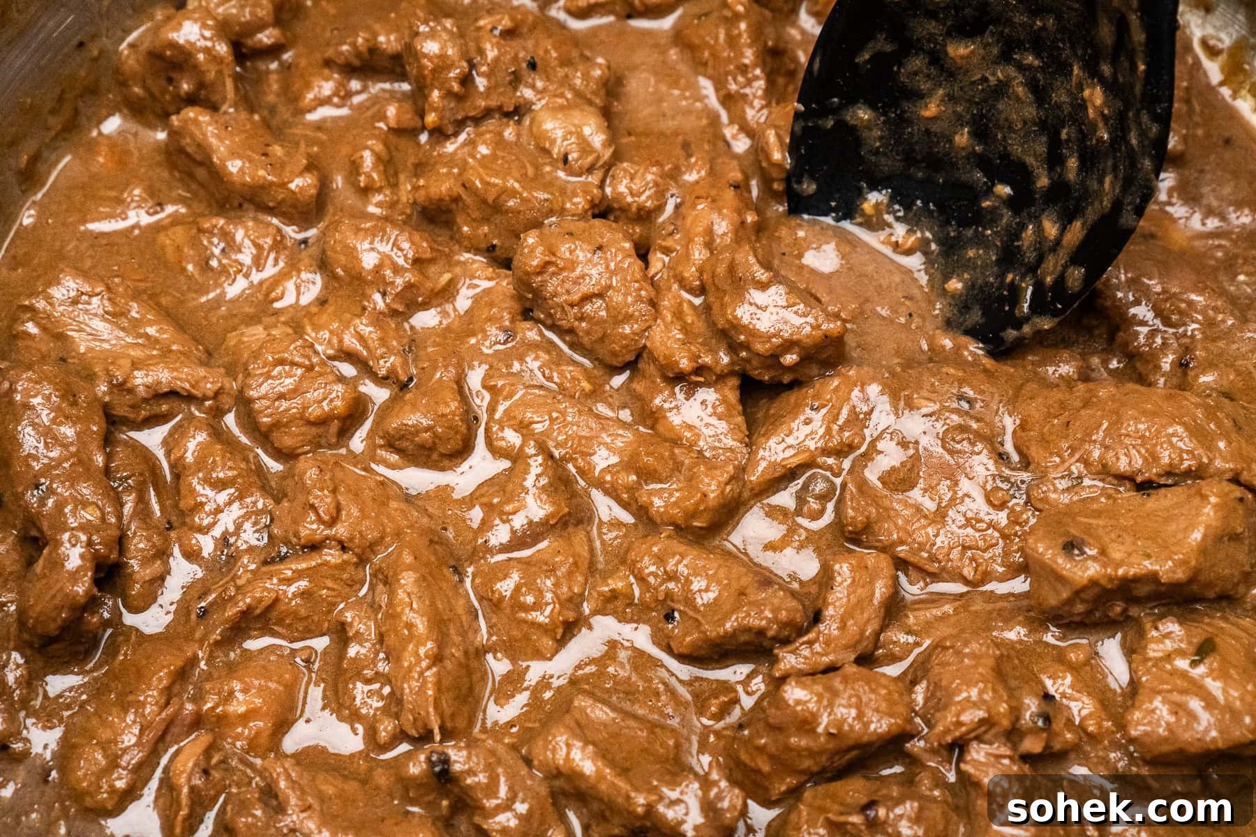 Greggs-Style Steak Bake Recipe: How to Make It at Home 29 Cooking the steak bake mixture