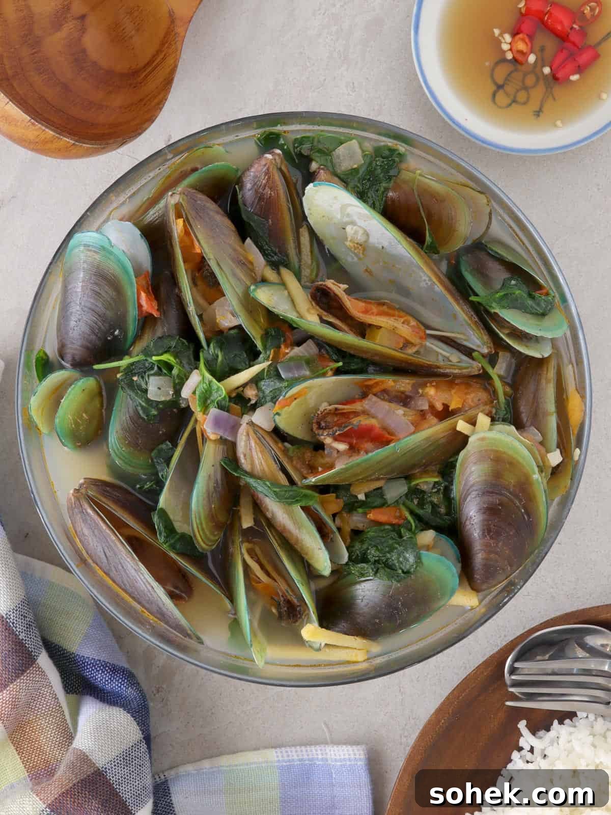 Mussel Soup (Sinabawang Tahong): Filipino Seafood Broth Recipe 2 Sinabawang Tahong in a a glass bowl.
