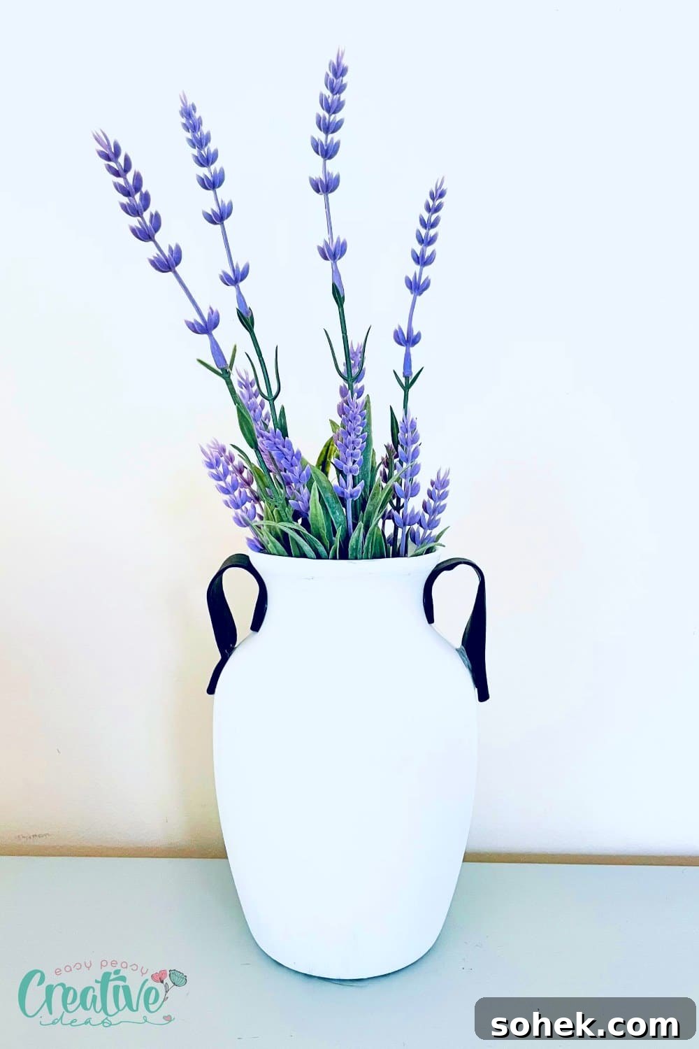 DIY Vase Inspired by Pottery Barn: Stylish, Budget-Friendly Project 2 Image of a DIY flower vase inspired by Pottery Barn dupe vase