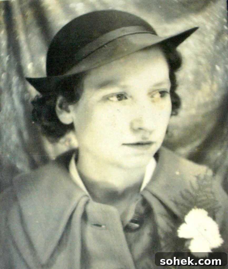 Photo of Anita Carr Haley - 1938 photo wearing hat and corsage